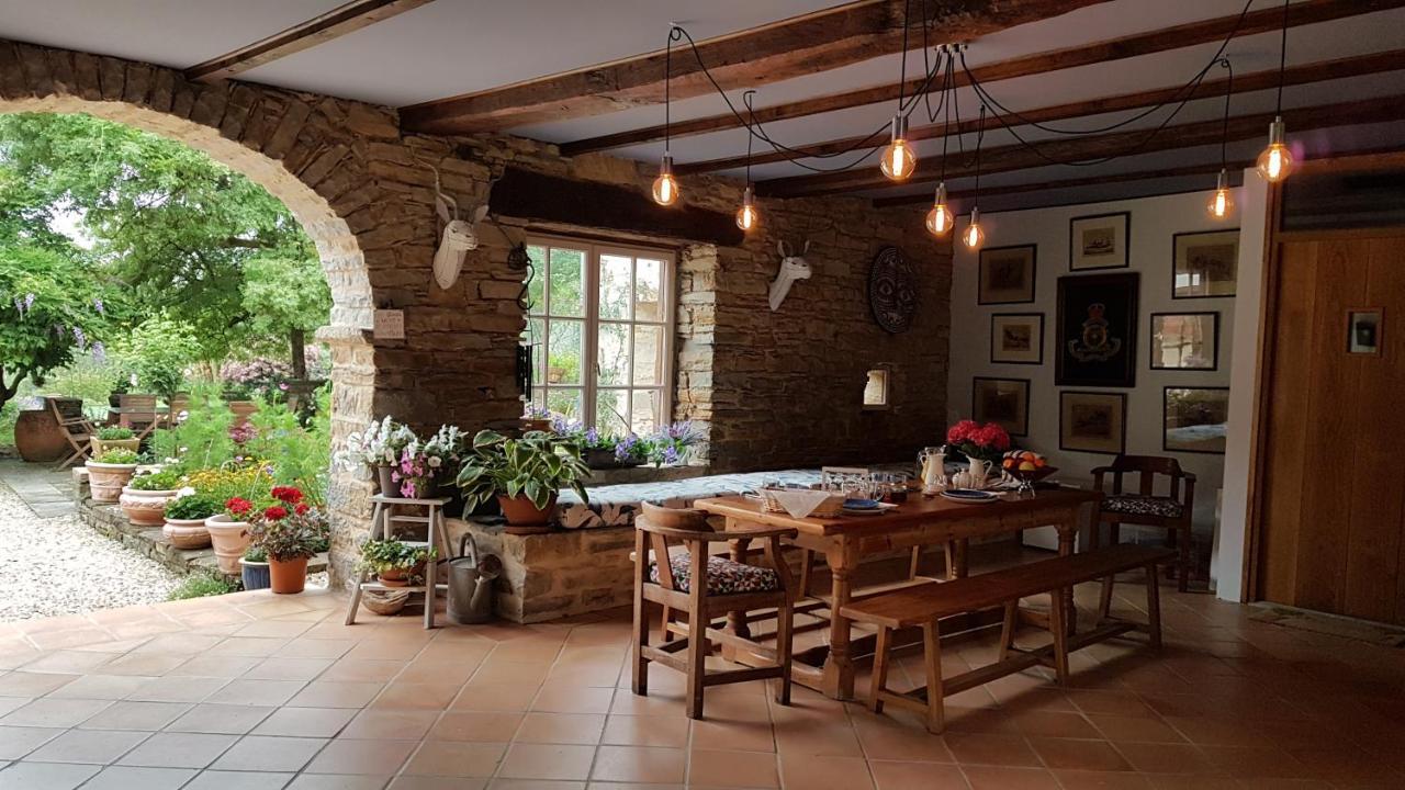 Chambres d'Hôtes Secret Pyrenées Lasseube Exterior foto